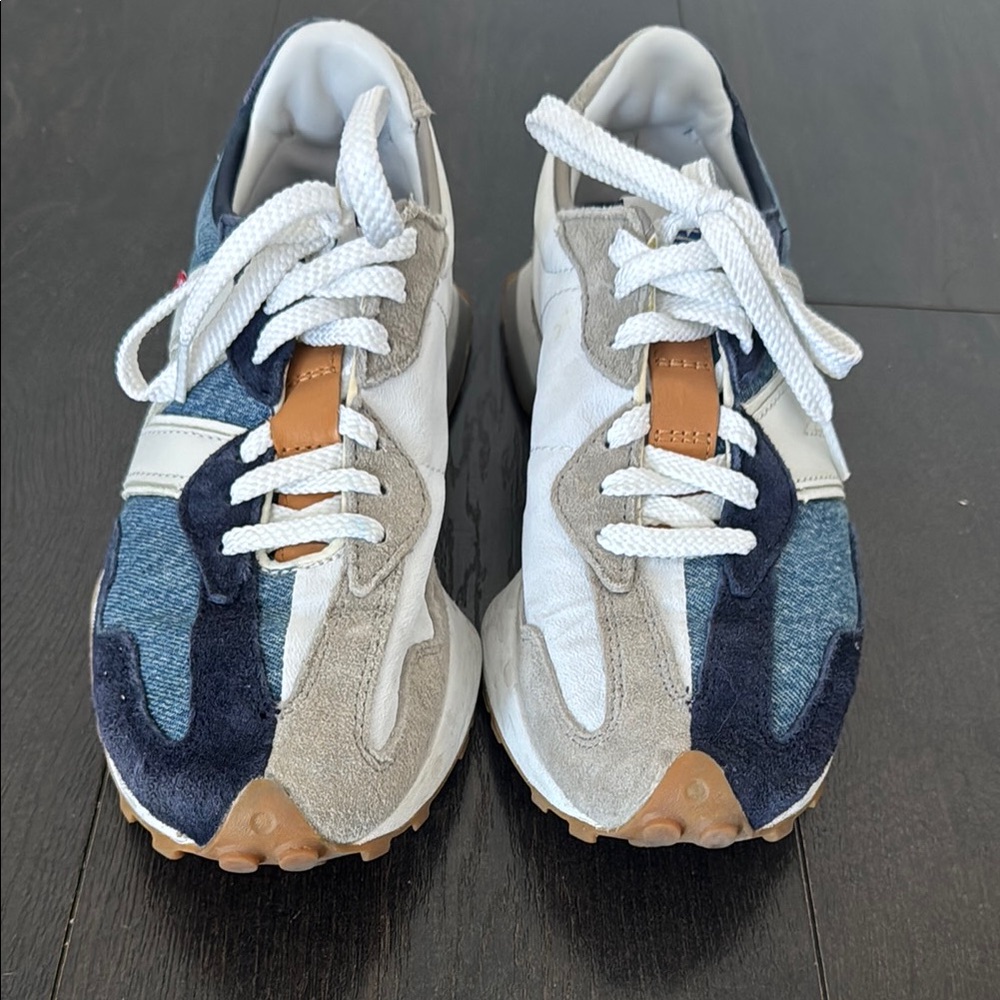 New Balance x Levi’s 327